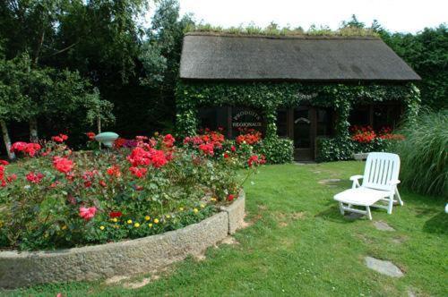 Logis Hotel Restaurant Manoir De L'Acherie Sainte-Cécile Εξωτερικό φωτογραφία